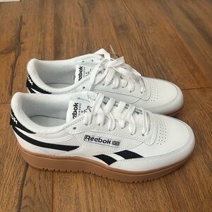 Reebok White and Black Sneakers with Tan Sole. Brand new with tag. Si